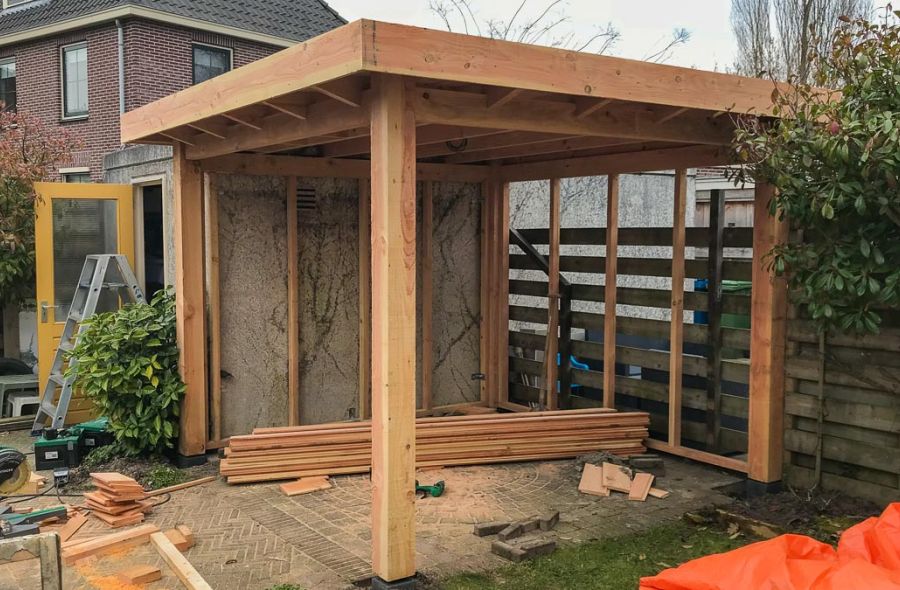Veranda aanbouw aan schuurtje in Barneveld